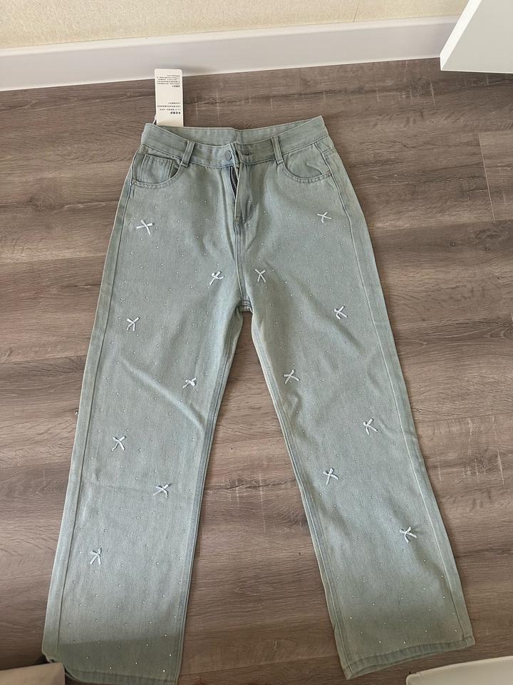 &Denim Джинсы с бантами и стразами