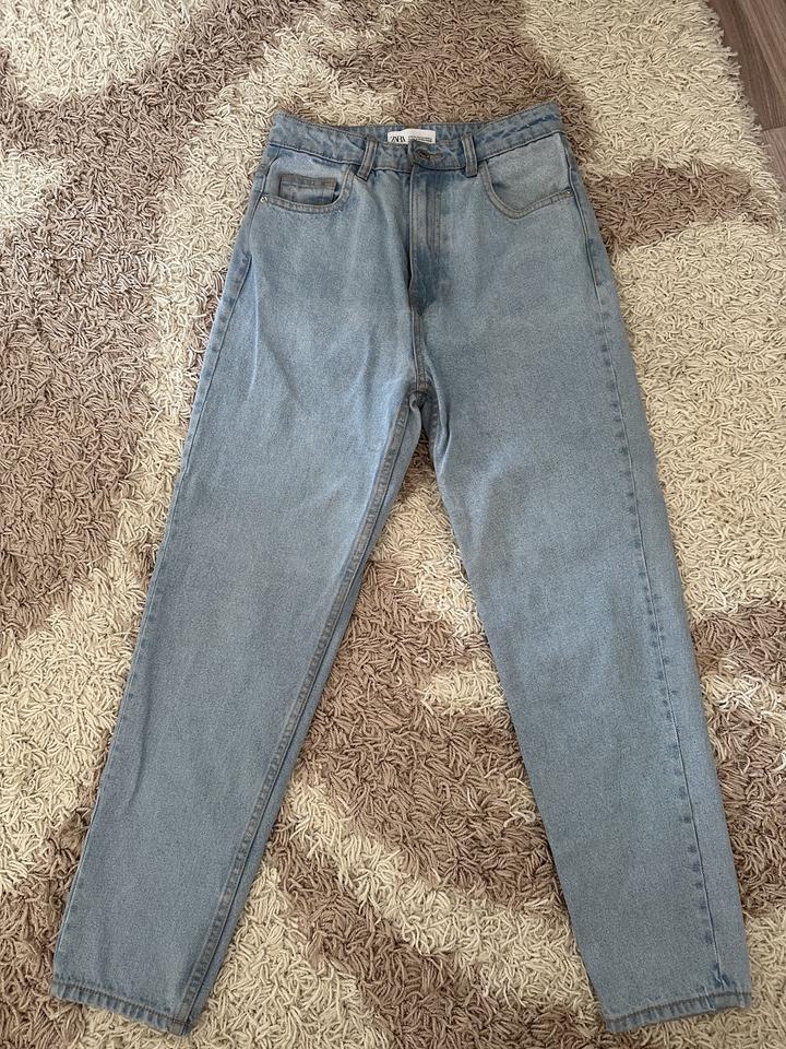 джинсы Zara