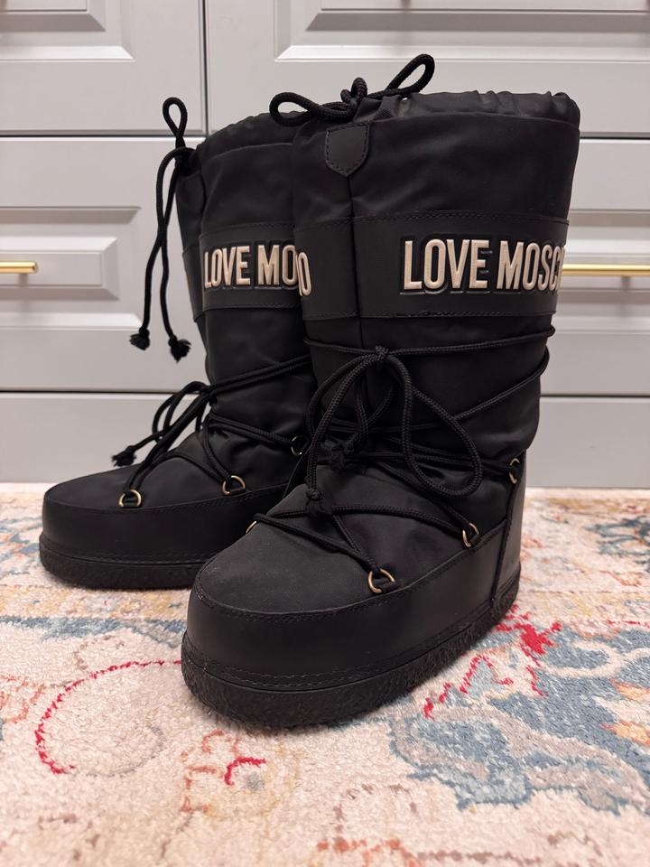 Дутики LOVE MOSCHINO