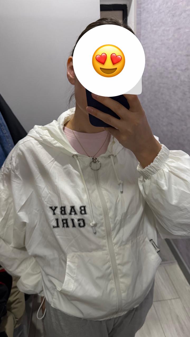 Ветровка Bershka белая s