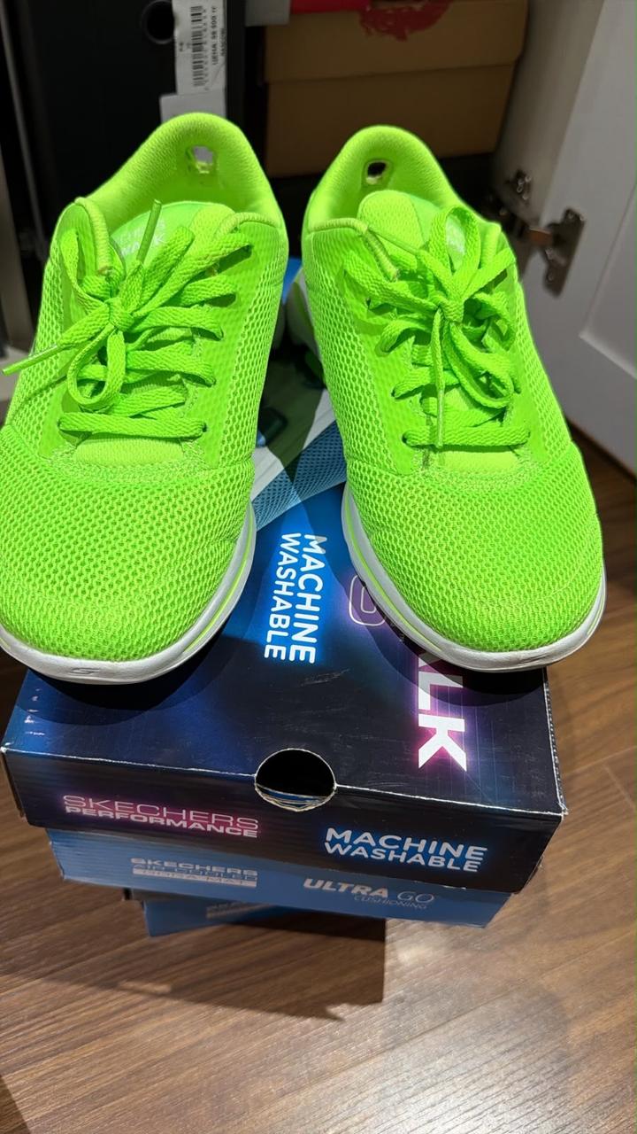 Skechers