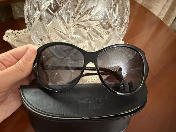 Солнцезащитные очки Montblanc