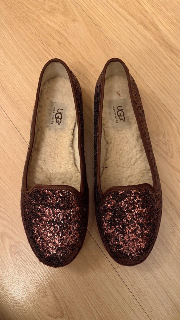 UGG