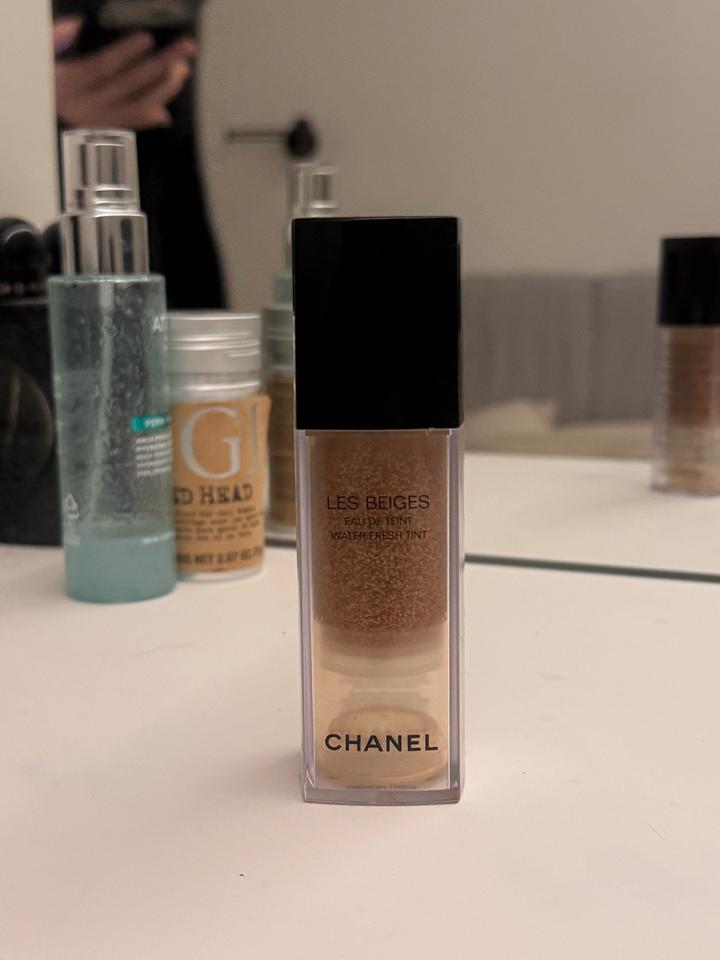 Тональный флюид CHANEL Les Beiges Water-Fresh Tint