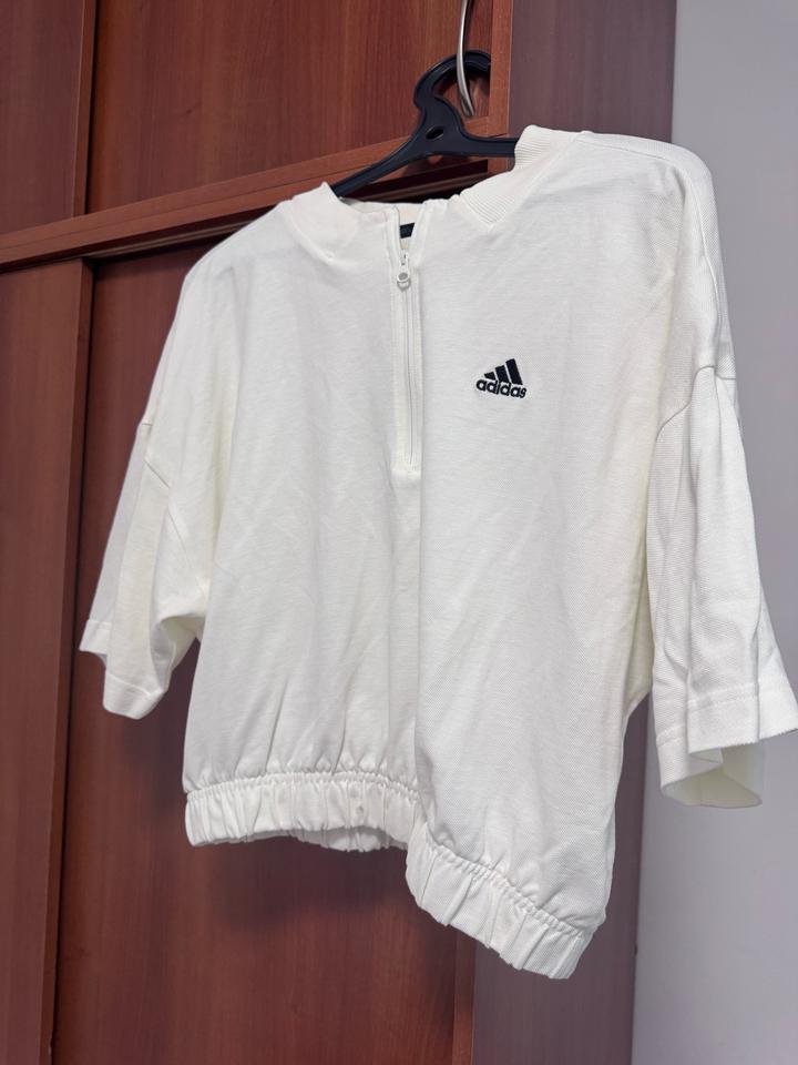 Футболка adidas
