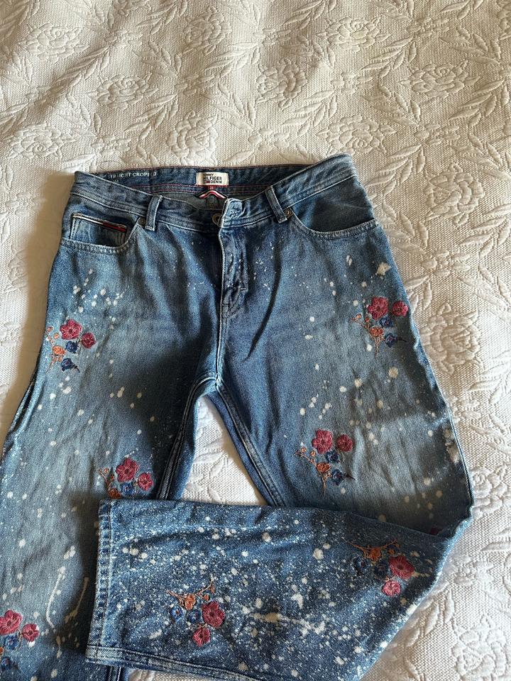 Tommy Hilfiger Джинсы Tommy с вышивкой