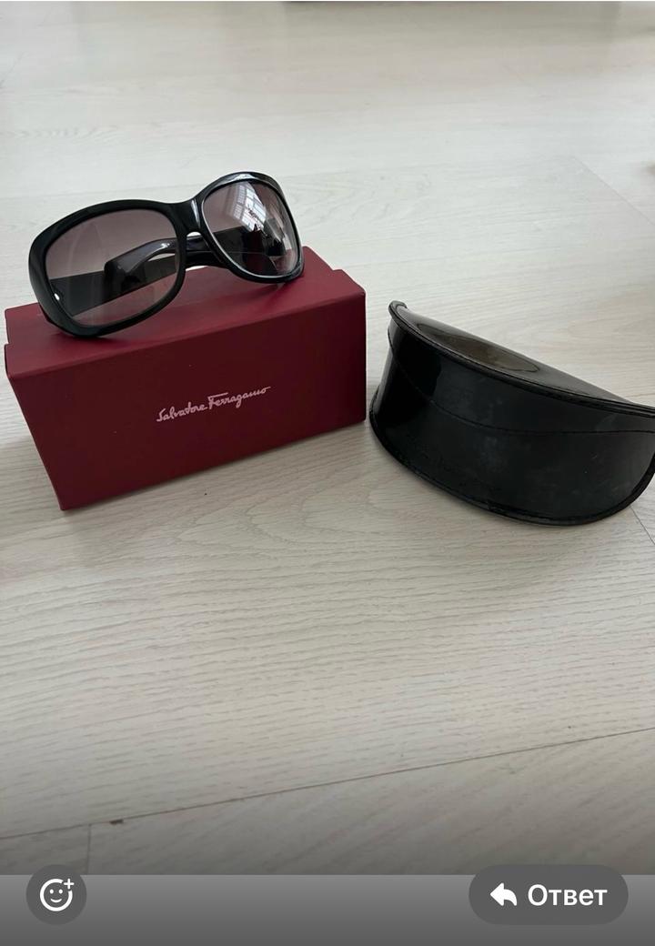 Солнцезащитные очки Salvatore Ferragamo