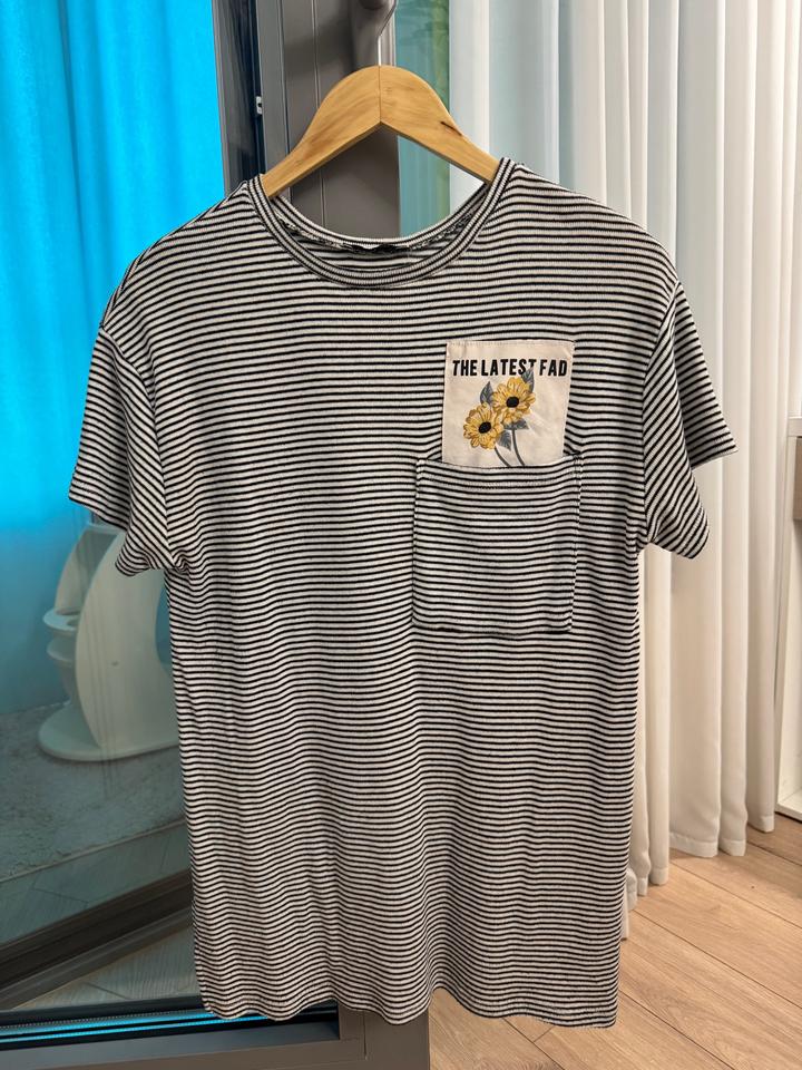 Футболка Zara в полоску с карманом