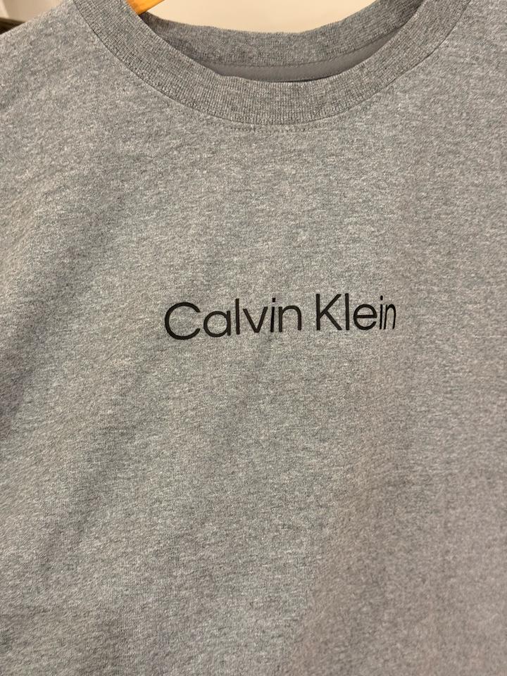Футболка Calvin Klein