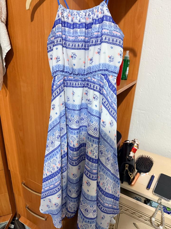 Летнее платье с принтом