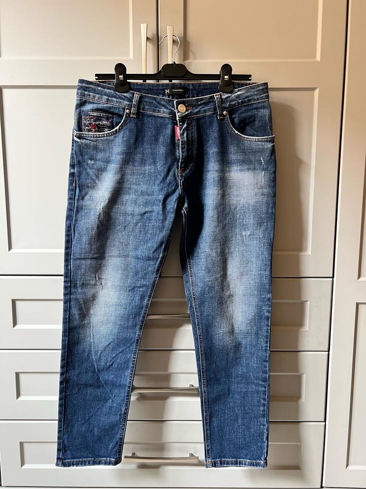 DSQUARED