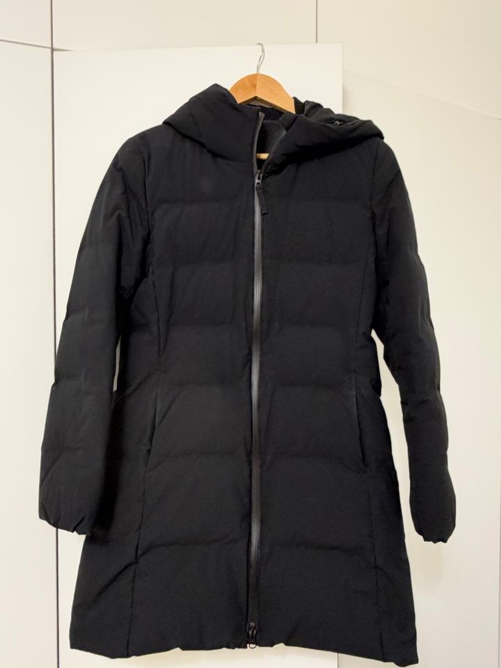 Пуховик Uniqlo размер XS