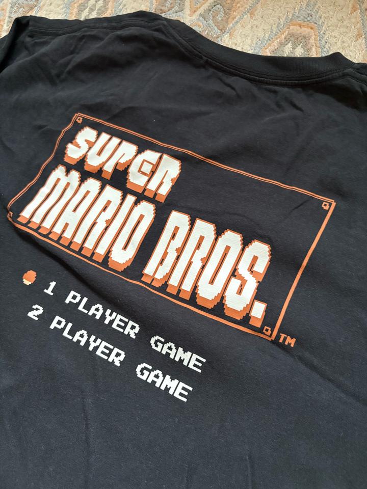 Футболка Uniqlo Super Mario Bros.