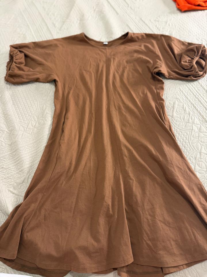 Платье Uniqlo
