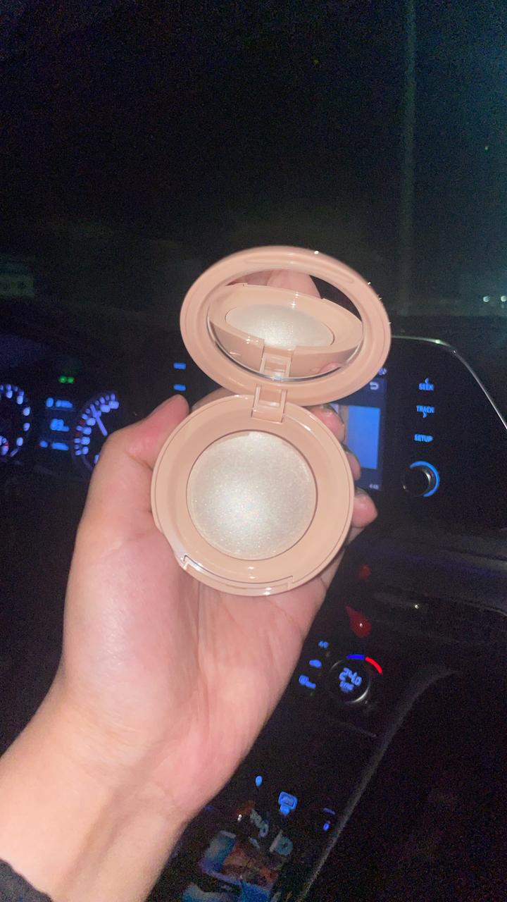Хайлайтер Rare Beauty Positive Light Silky Touch Highlighter