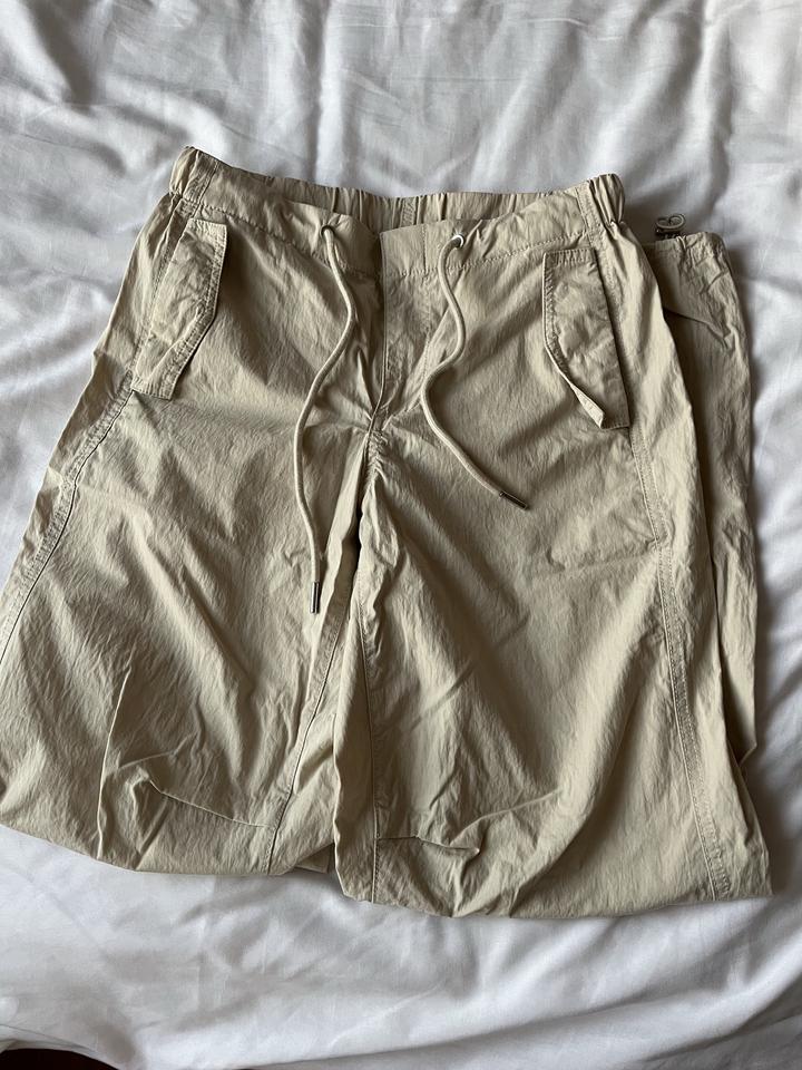 Брюки Bershka