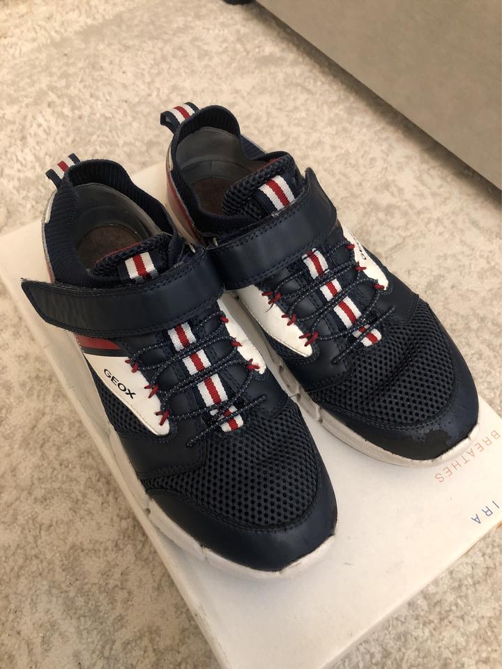 Кроссовки Geox
