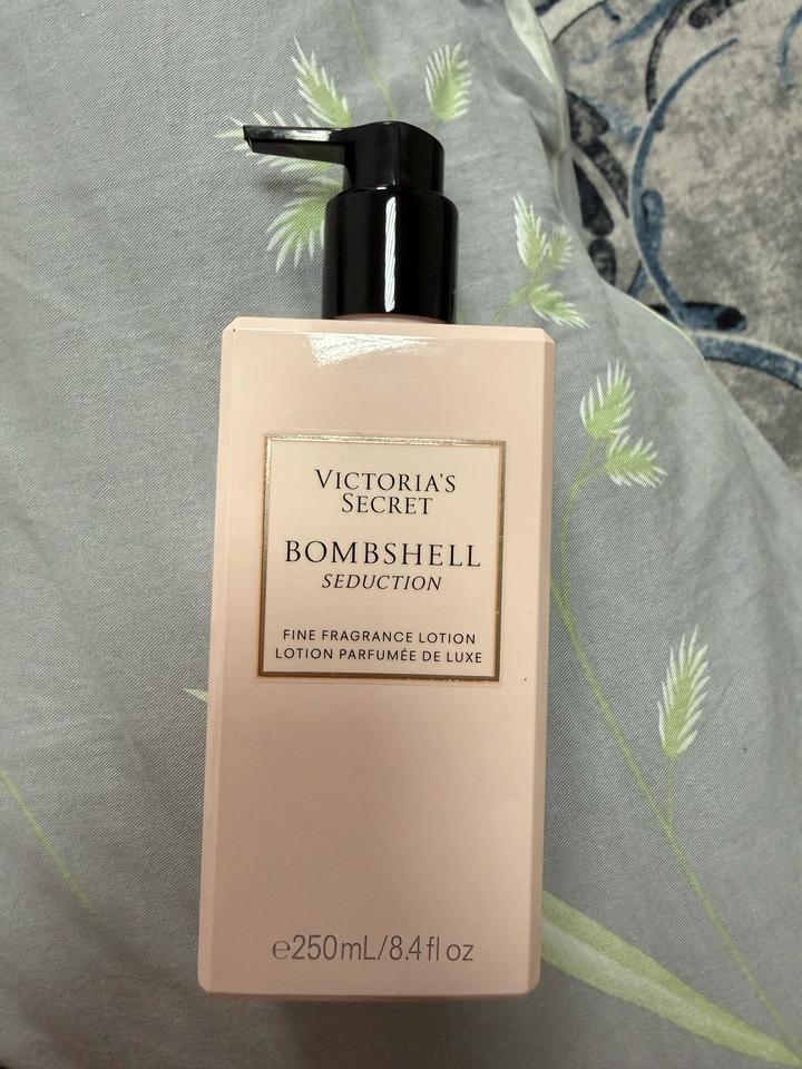 Victoria's Secret Bombshell Seduction лосьон для тела