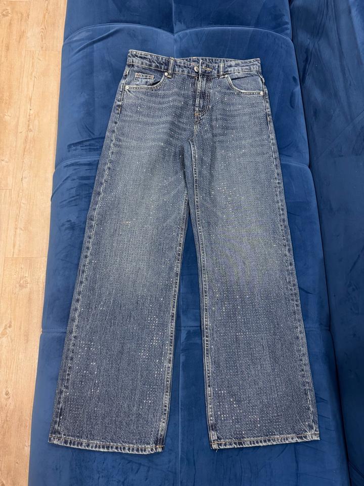 Джинсы Zara со стразами