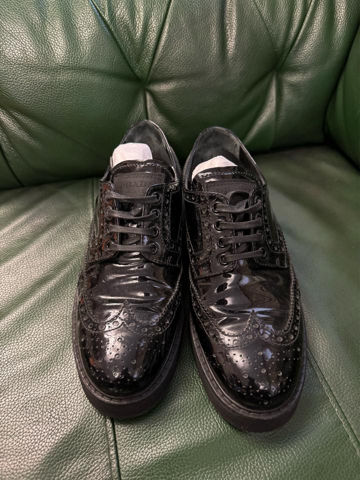Prada броги из лакированной кожи
