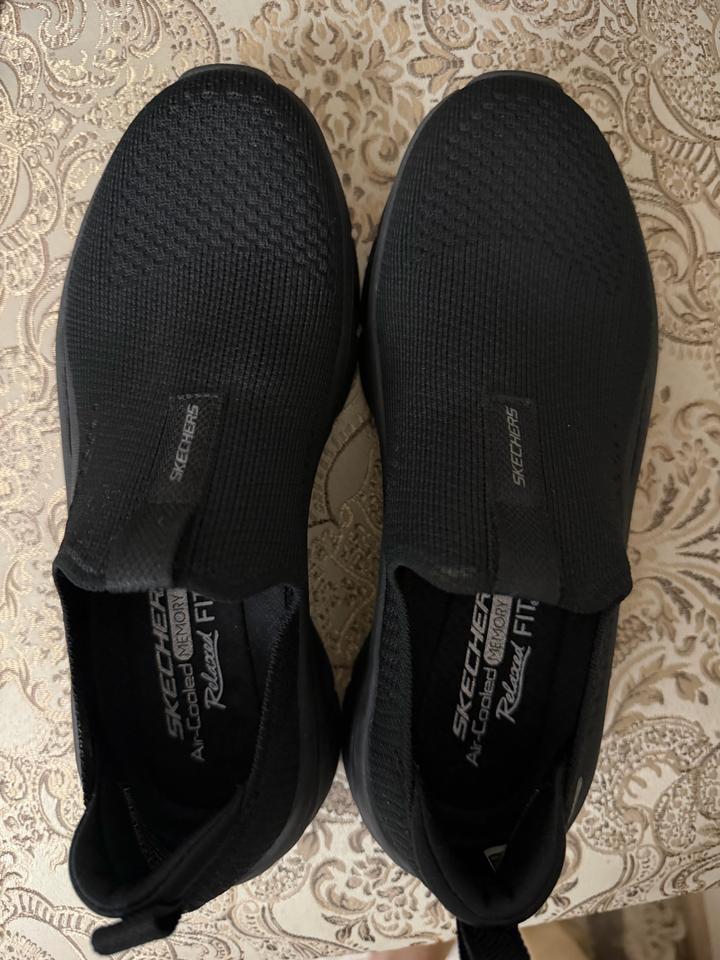 Skechers