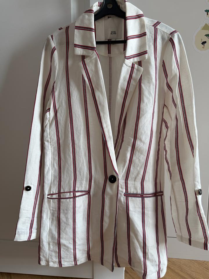 River Island