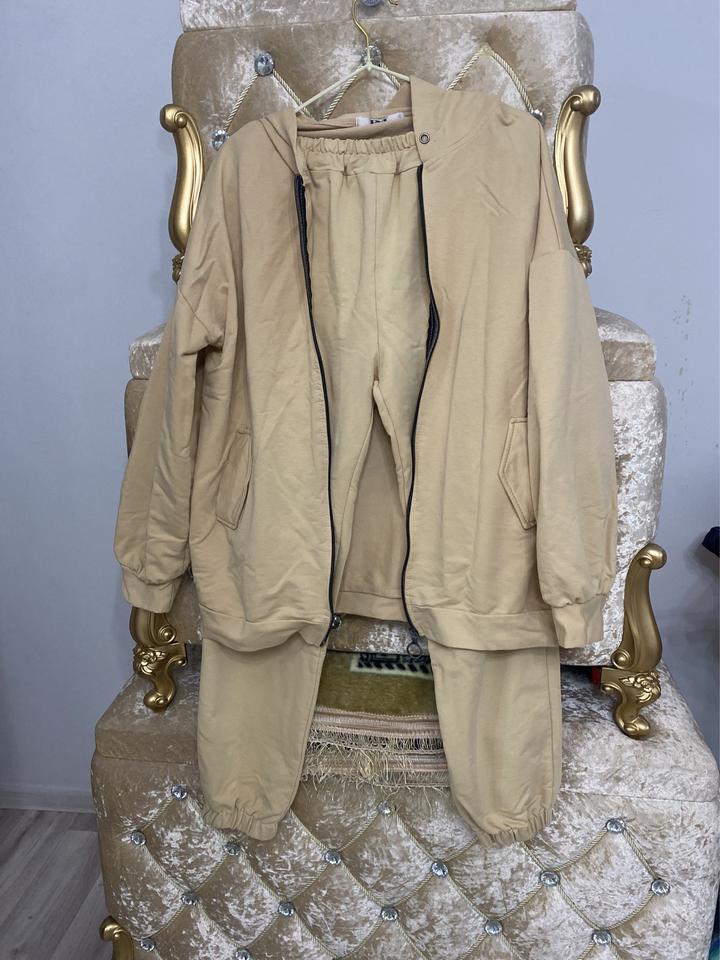 Спортивный костюм