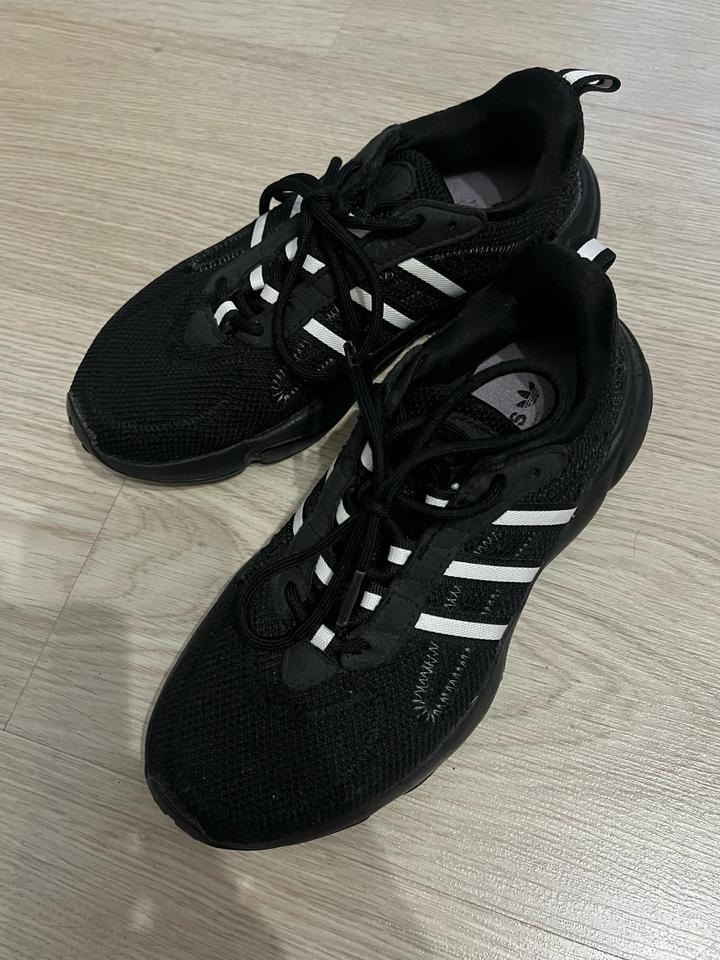 Кроссовки adidas