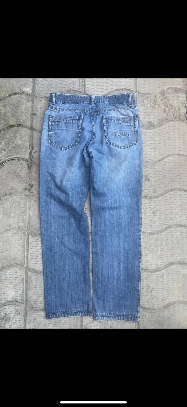 Джинсы Armani