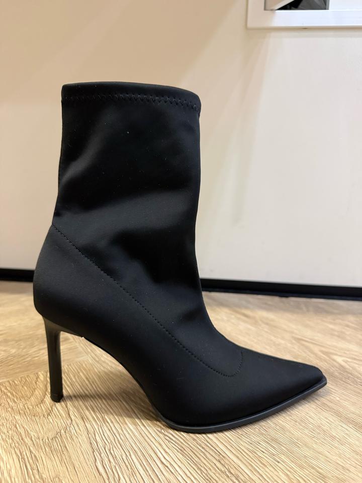 Ботильоны Stradivarius