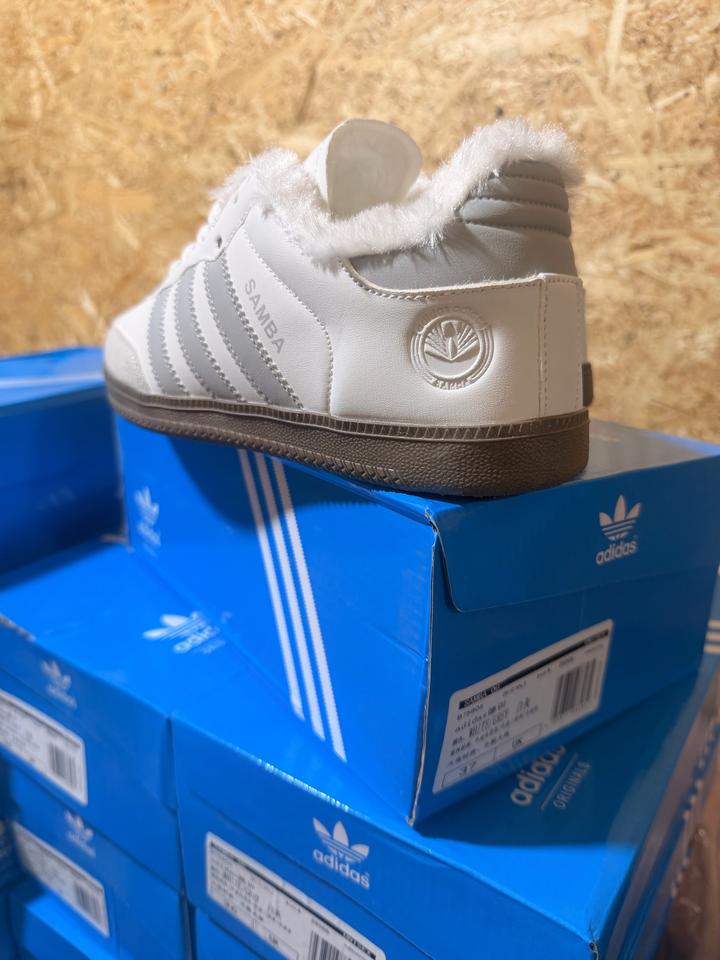Кроссовки adidas Samba