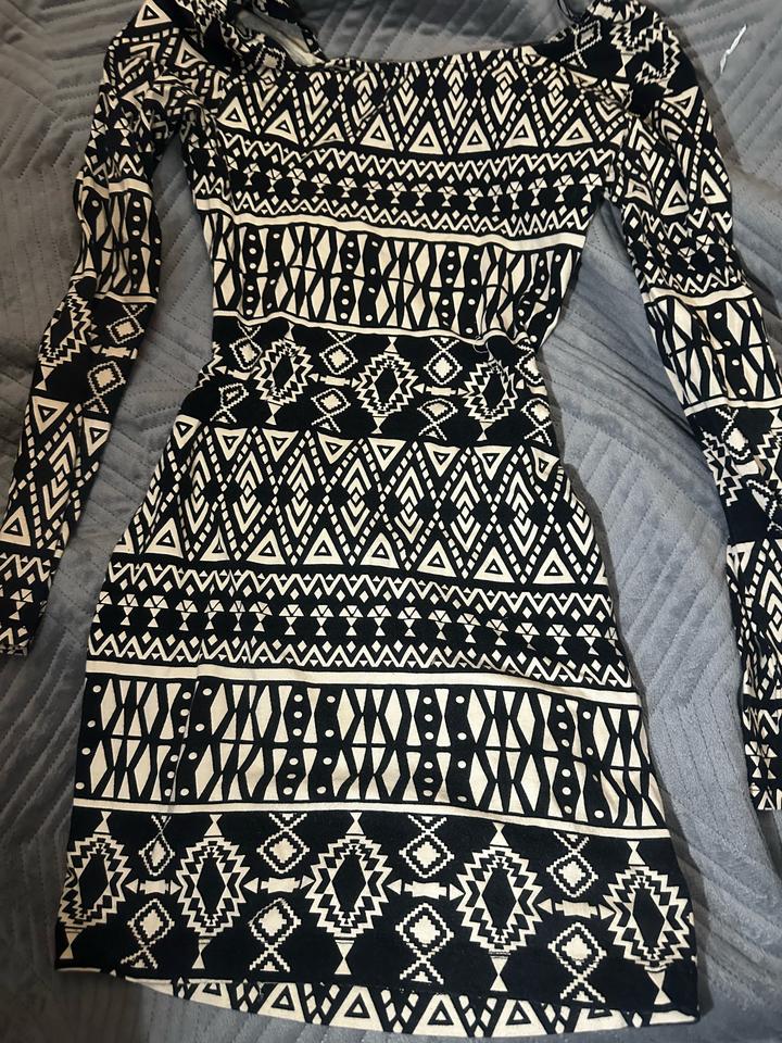 Forever 21 Платье с геометрическим принтом