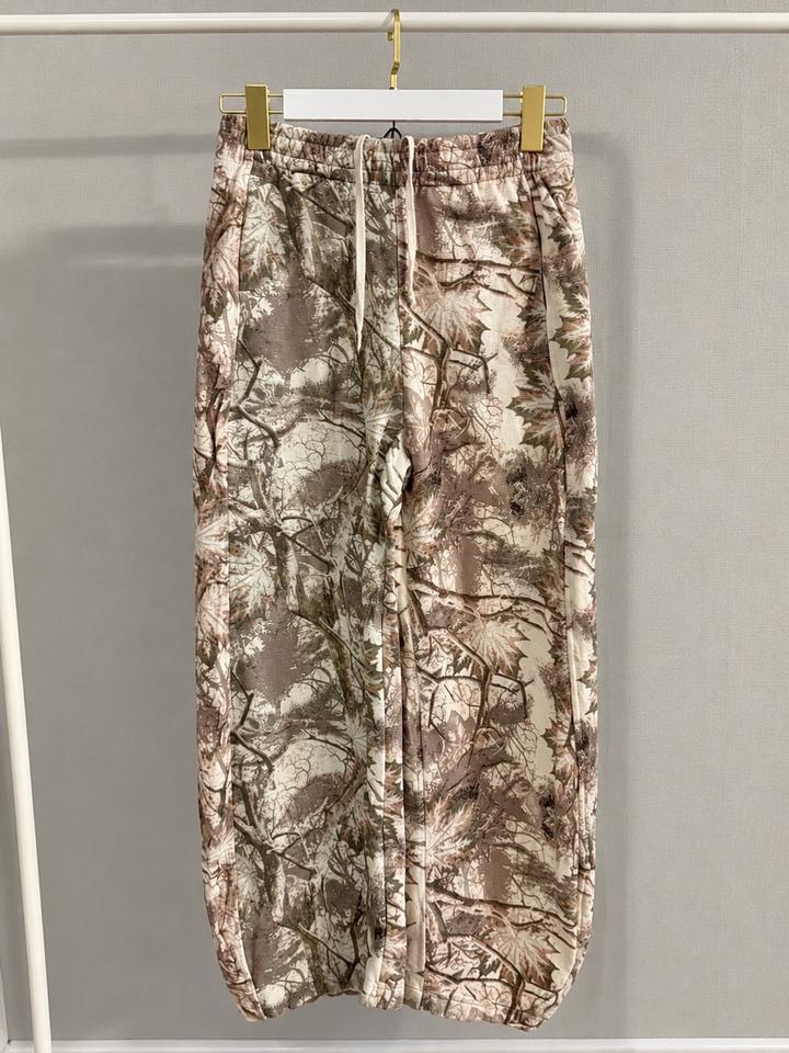 Bershka Брюки с принтом