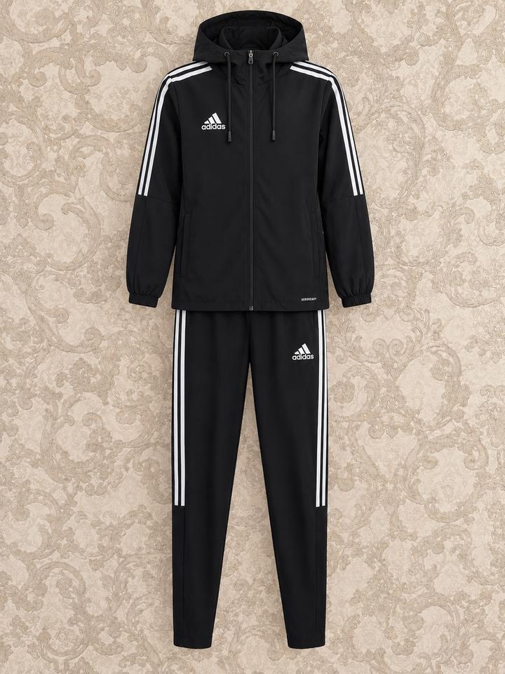 Спортивный костюм adidas