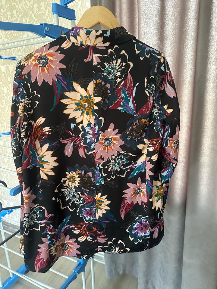 Пиджак VERO MODA с цветочным принтом