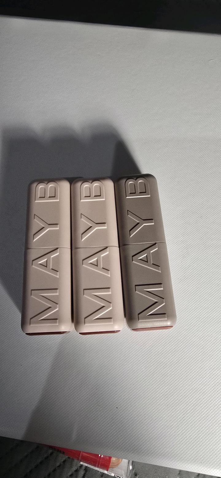 Помада Maybelline serum lipstick