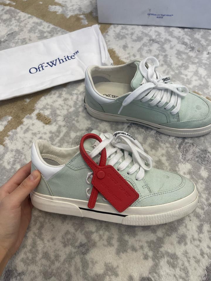 Off White