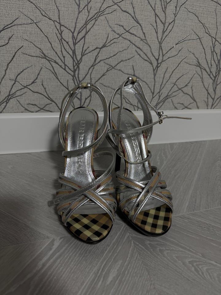 Босоножки Burberry