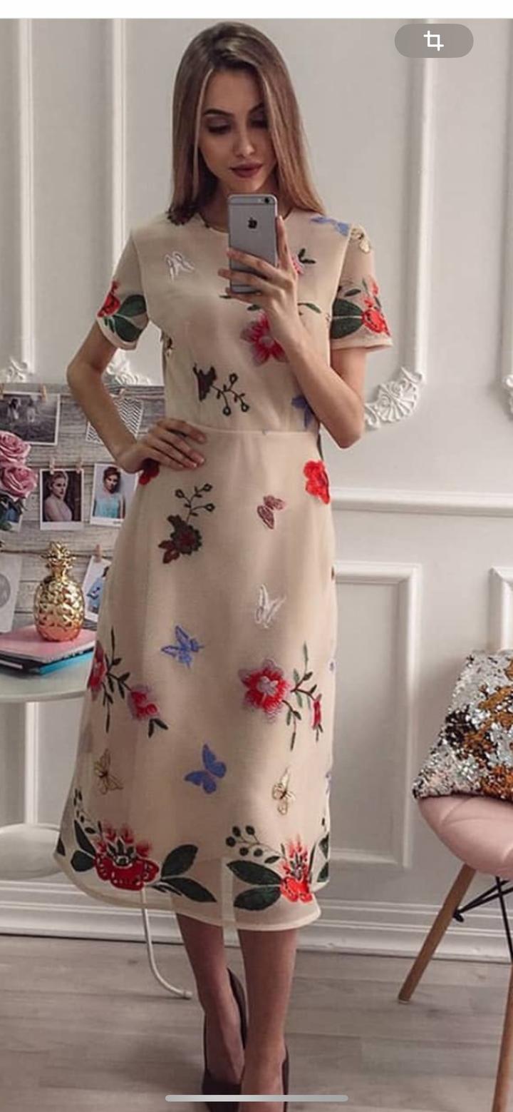 Платье Lichi с вышивкой