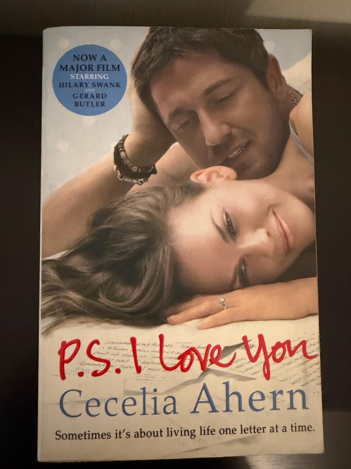 Книга на английском: P.S. I Love You 👩‍❤️‍💋‍👨