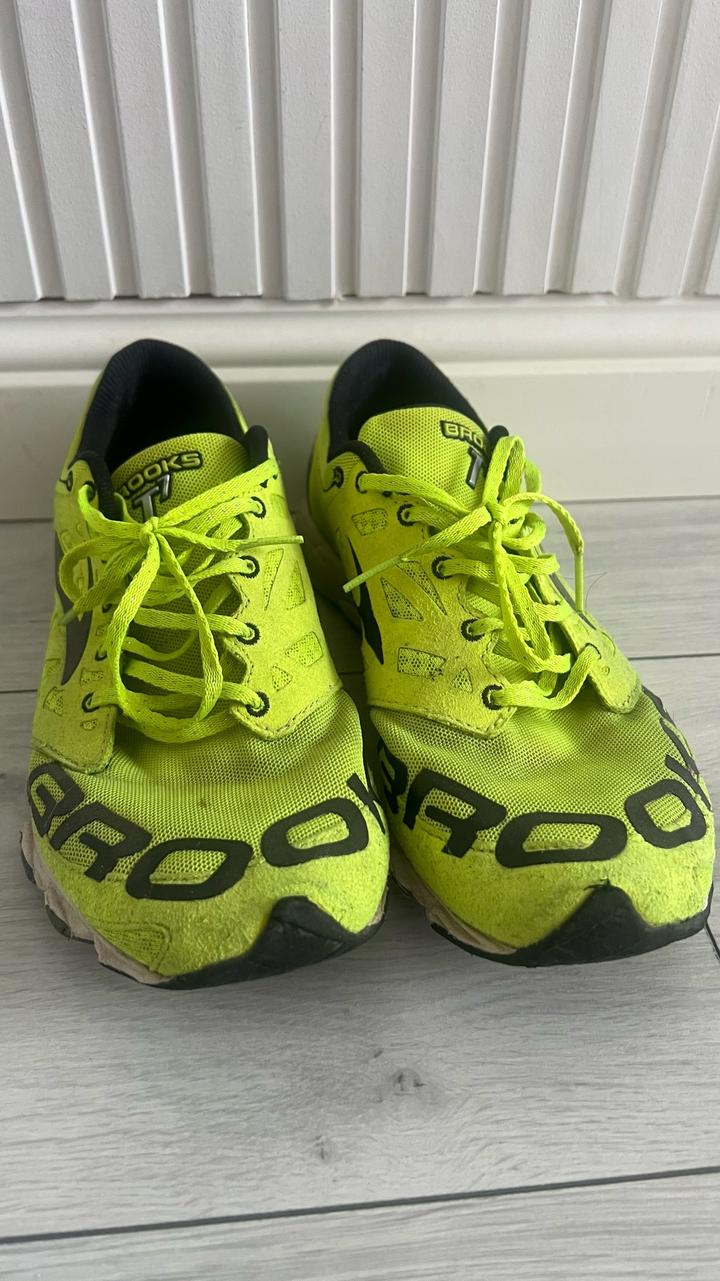 Кроссовки Brooks