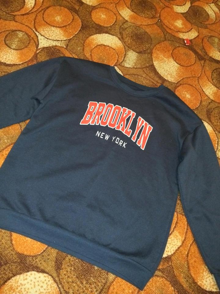 Свитер Brooklyn синий оверсайз M-L