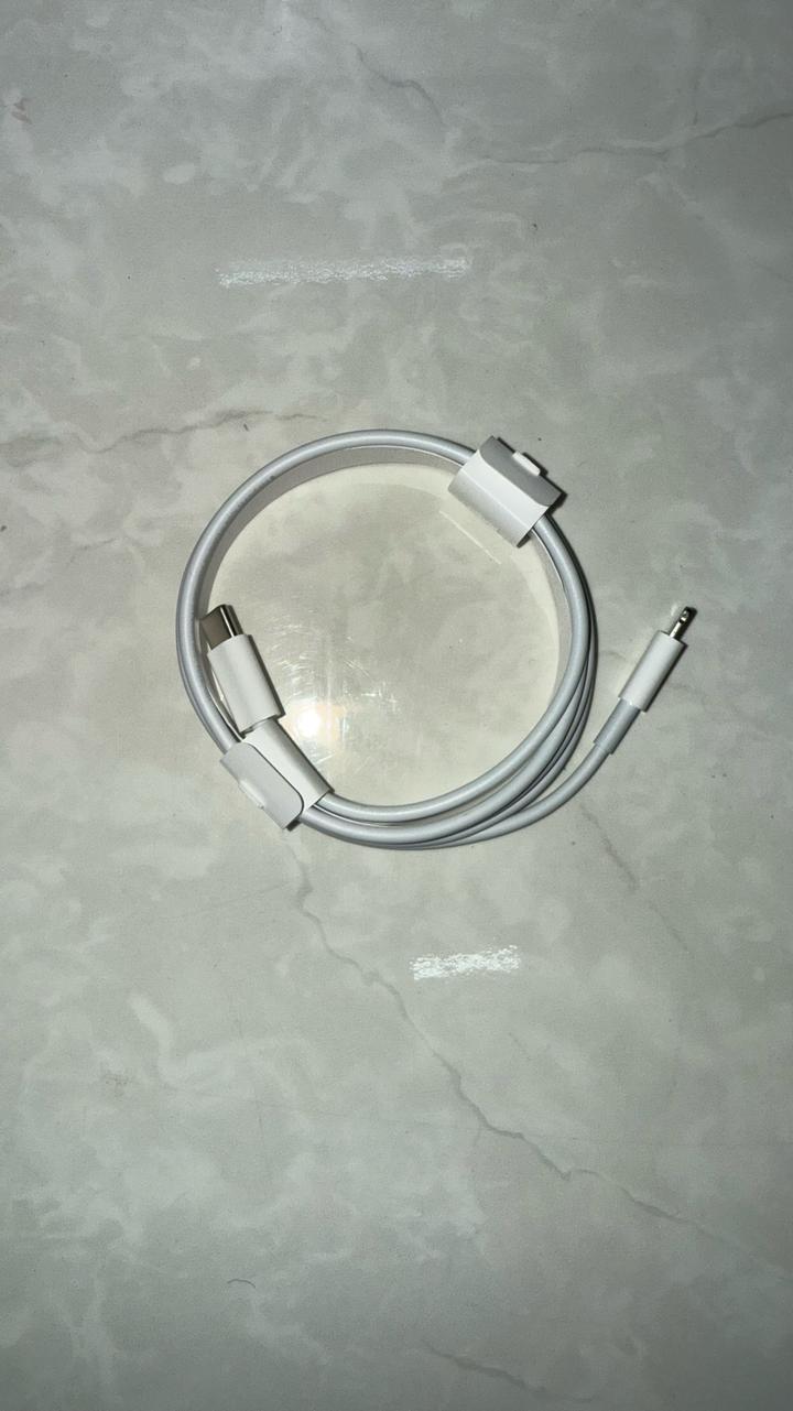 Apple lightning шнур на айфон новый
