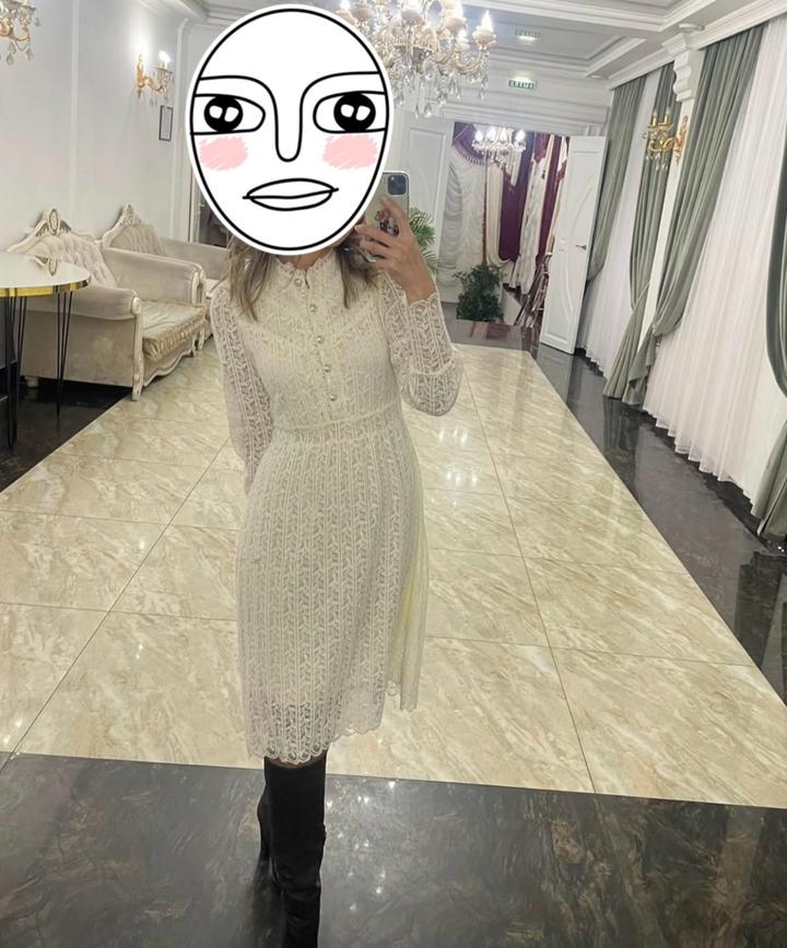 Кружевное платье миди