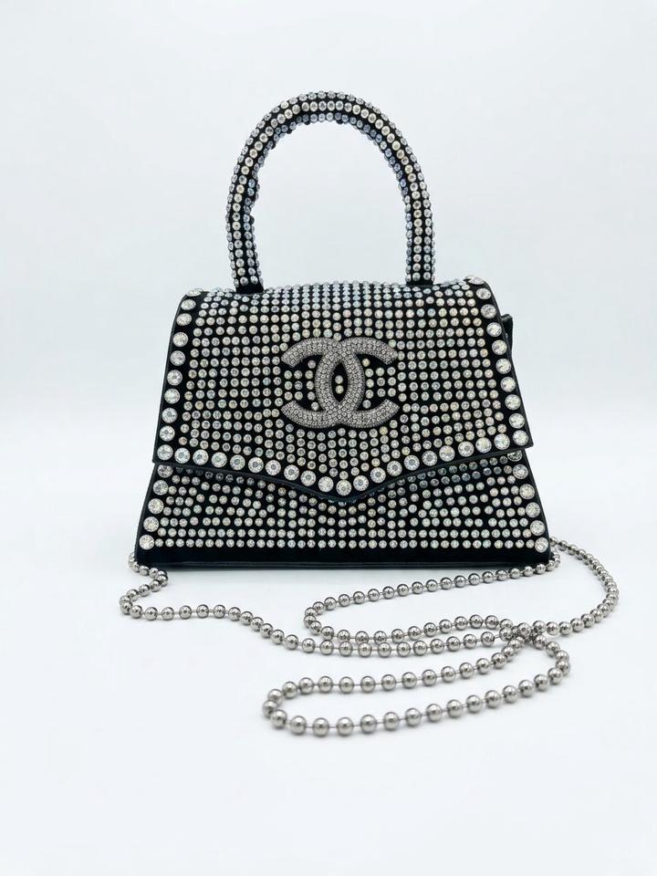 Chanel Эффектная вечерняя сумочка со стразами и цепочкой