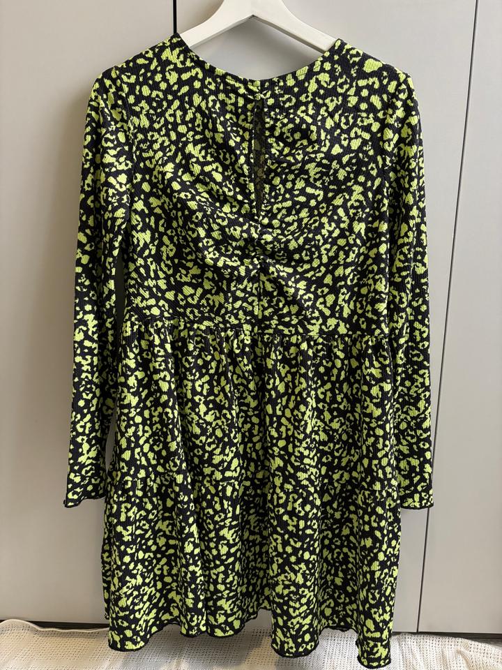 Платье Bershka