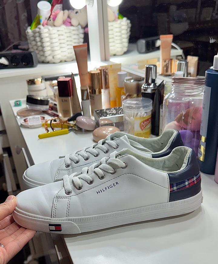 Tommy Hilfiger
