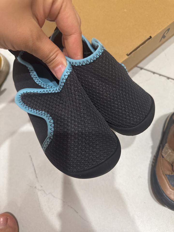 Аквашузы Decathlon