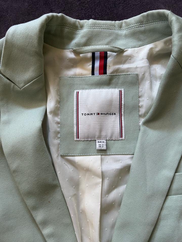 Tommy Hilfiger