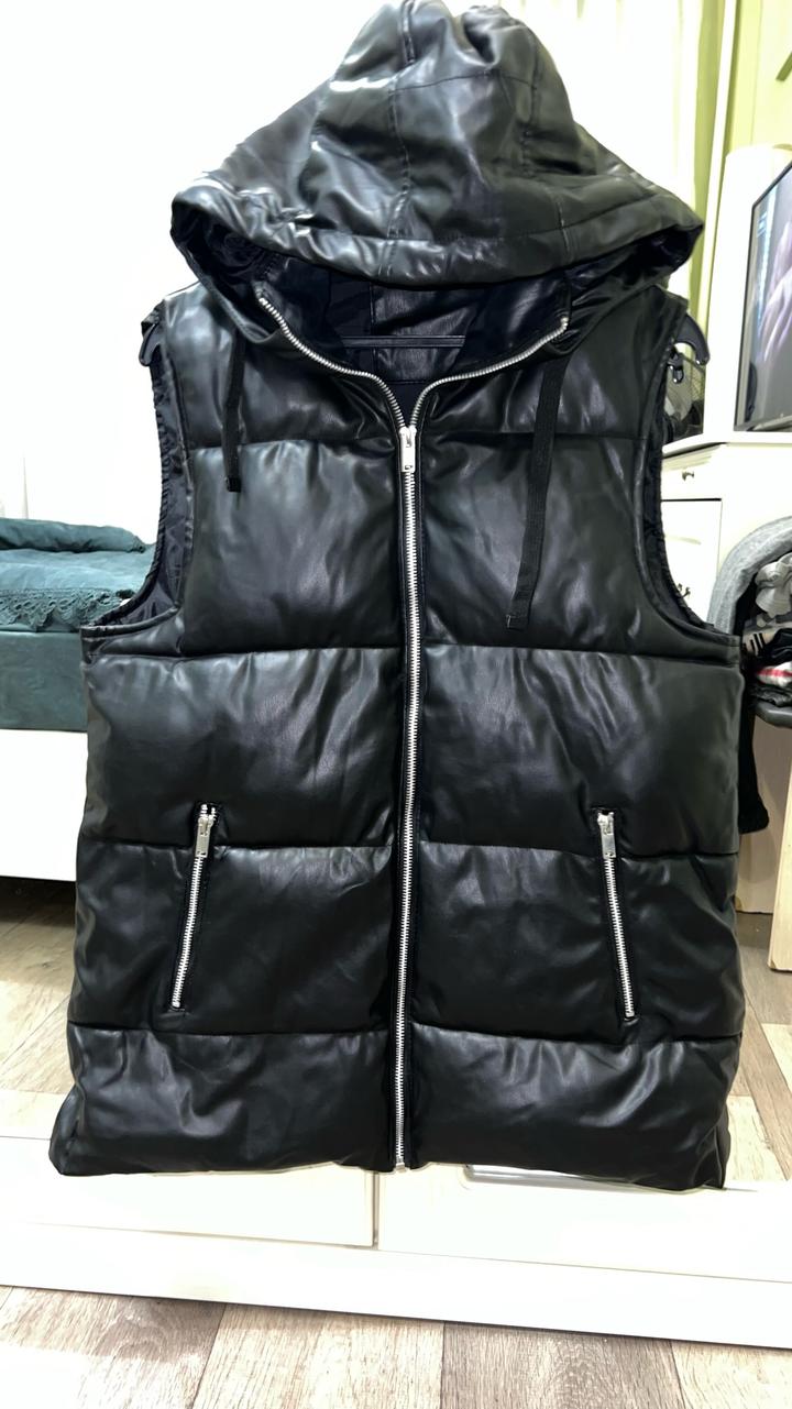 &Denim Жилет из экокожи с капюшоном